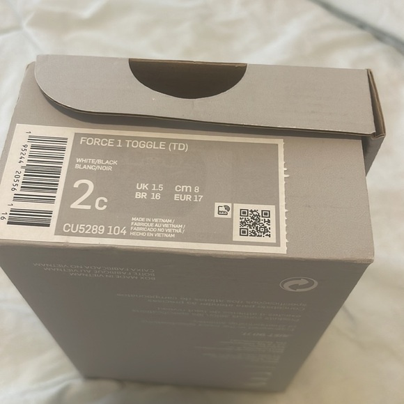 Nike Forces 1 Toggle size 2c - Picture 4 of 4